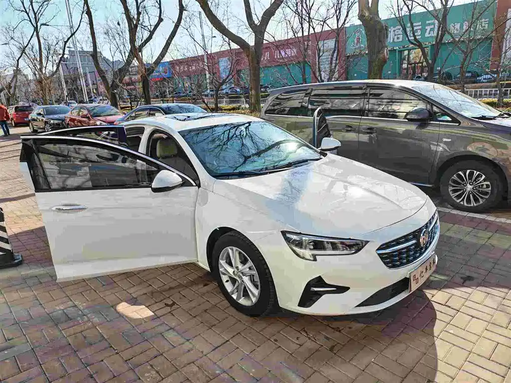 BUICK REGAL