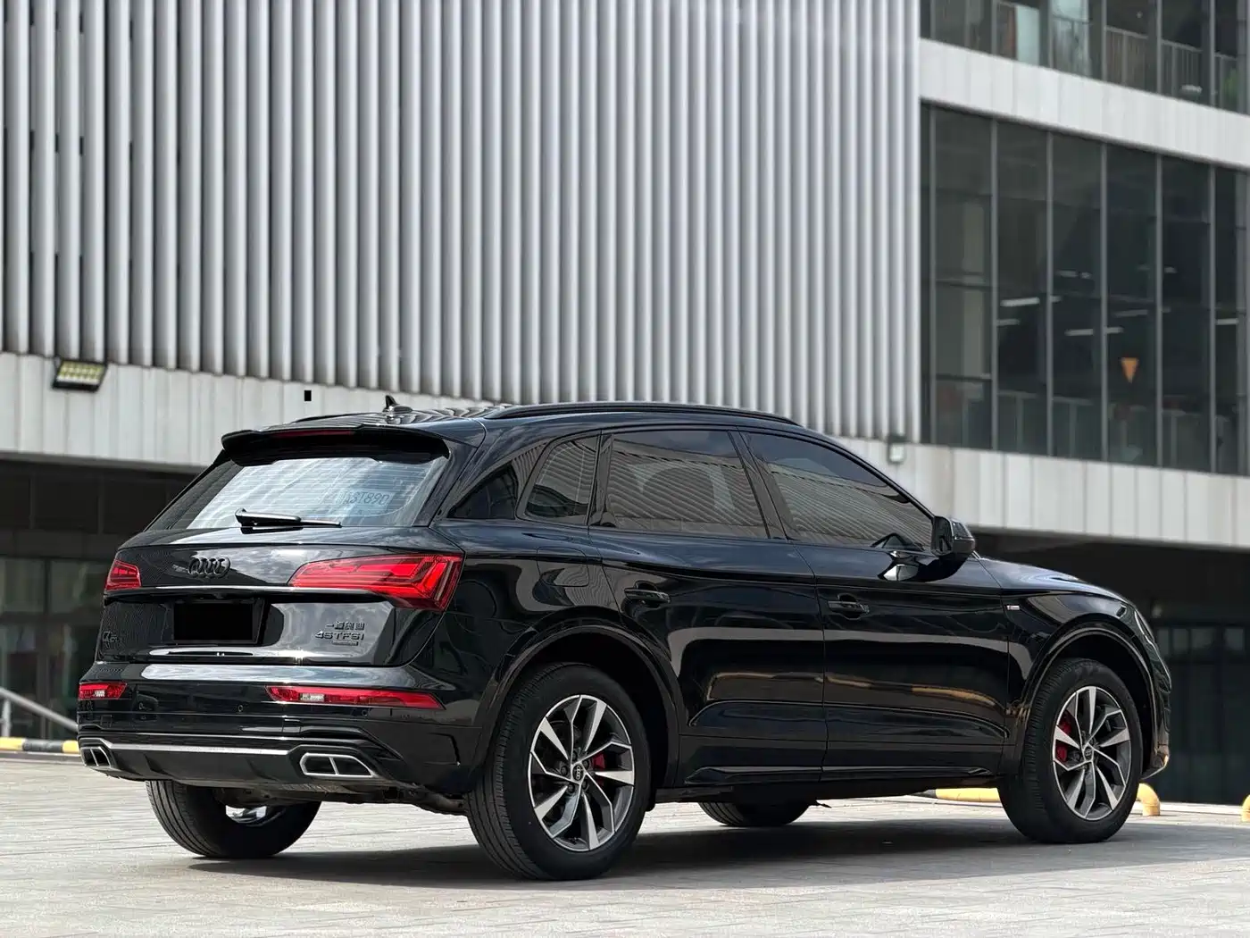 Audi Q5L 2024 Model 40 TFSI Luxury Dynamic фото 15