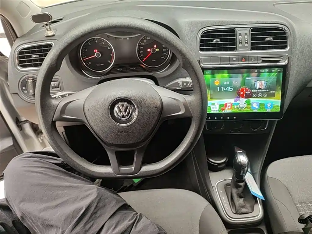Volkswagen Polo 2014 1.4L Automatic Comfort Edition фото 10