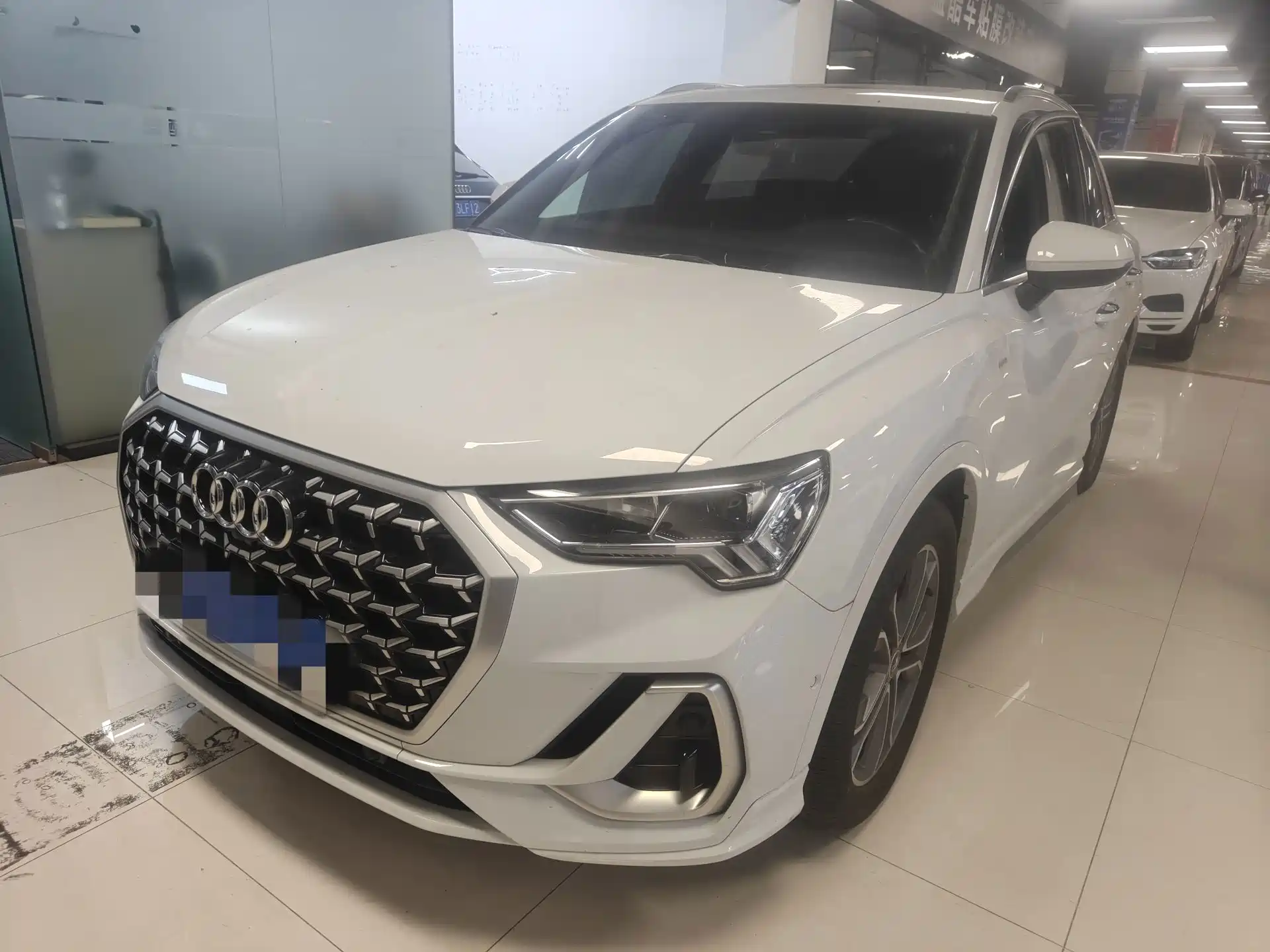 Фото 1 - Audi Q3