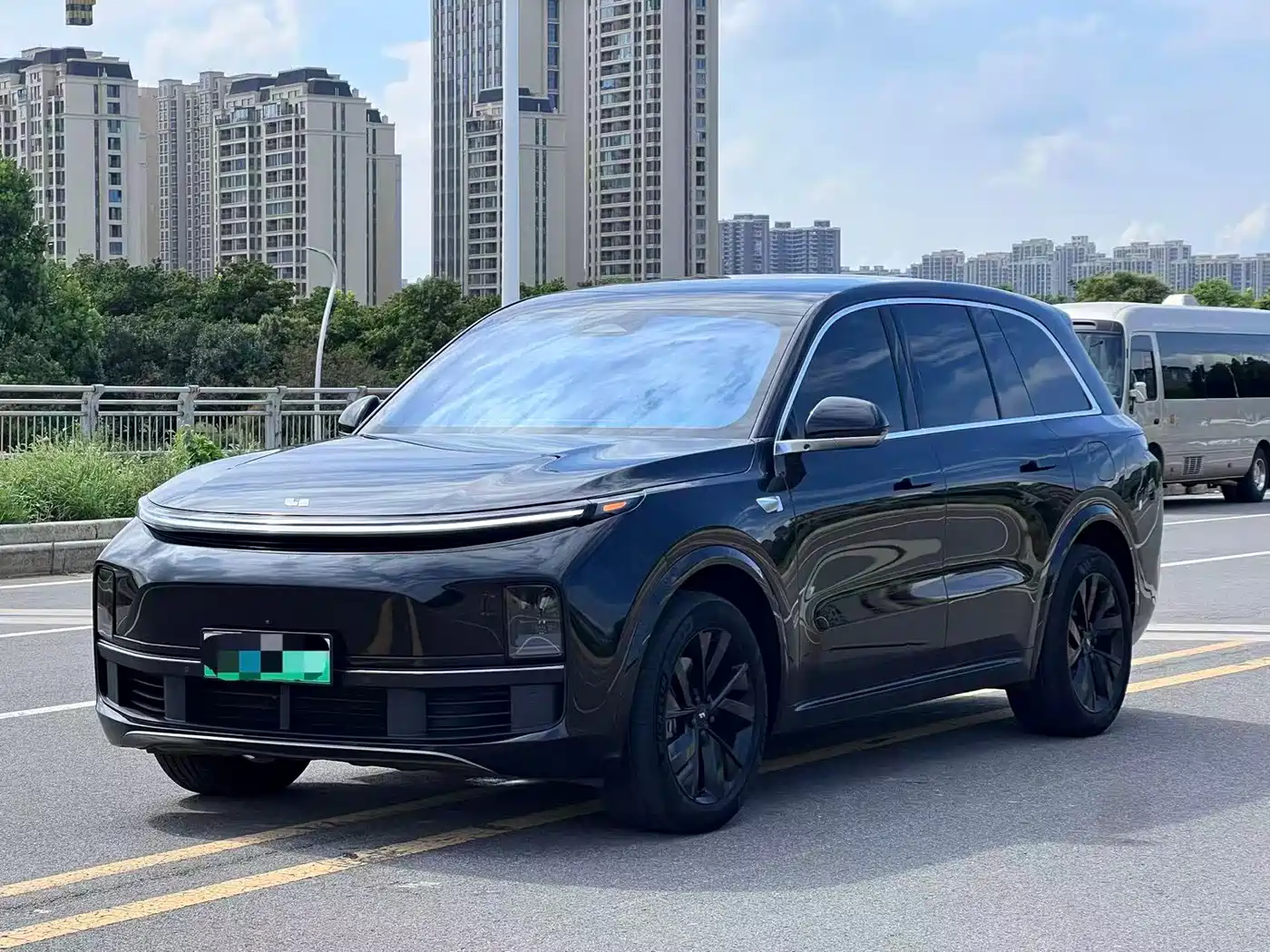  Li Auto Li L8 2023 Pro
