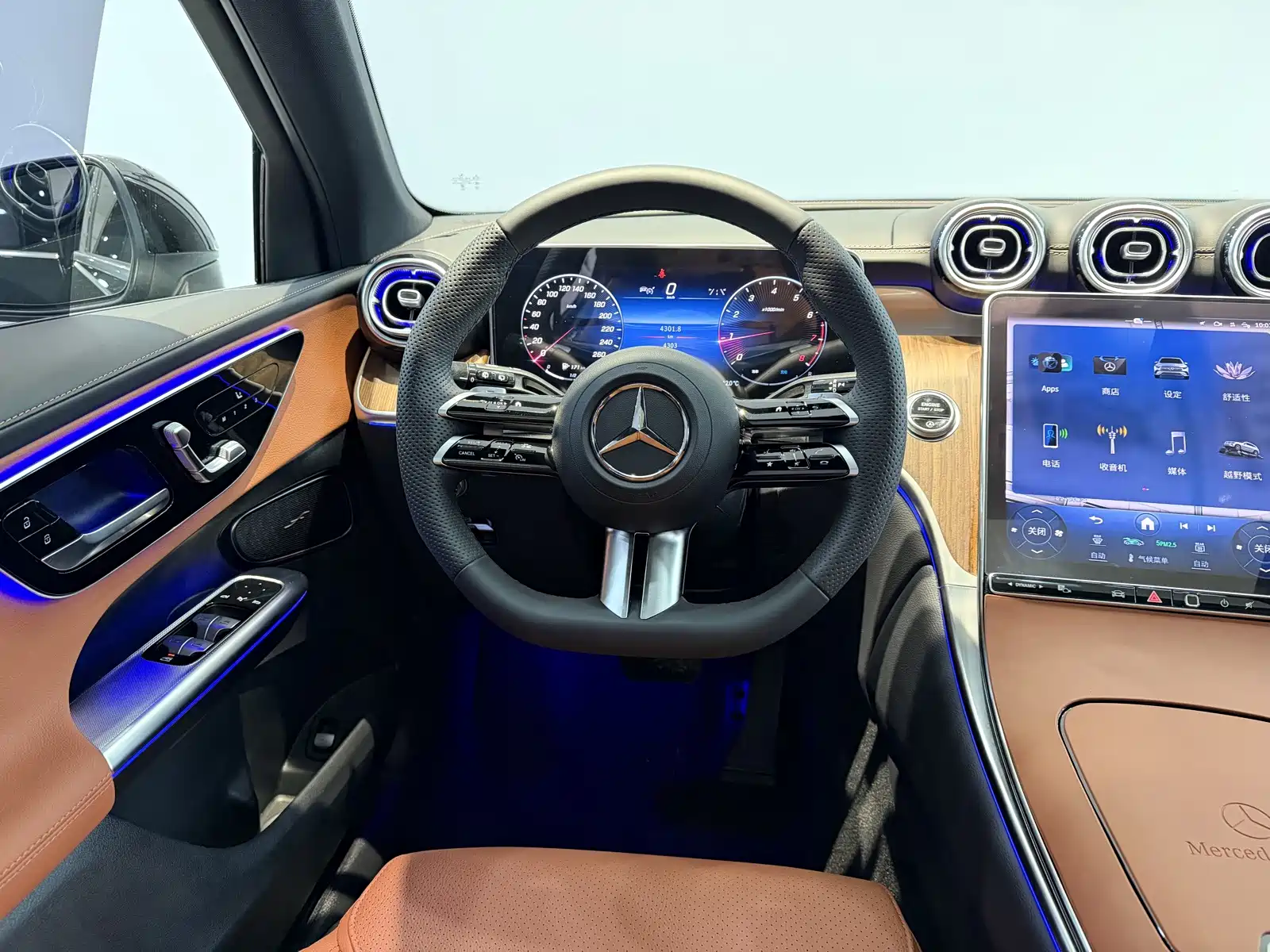 Фото 14 - Mercedes-Benz GLC