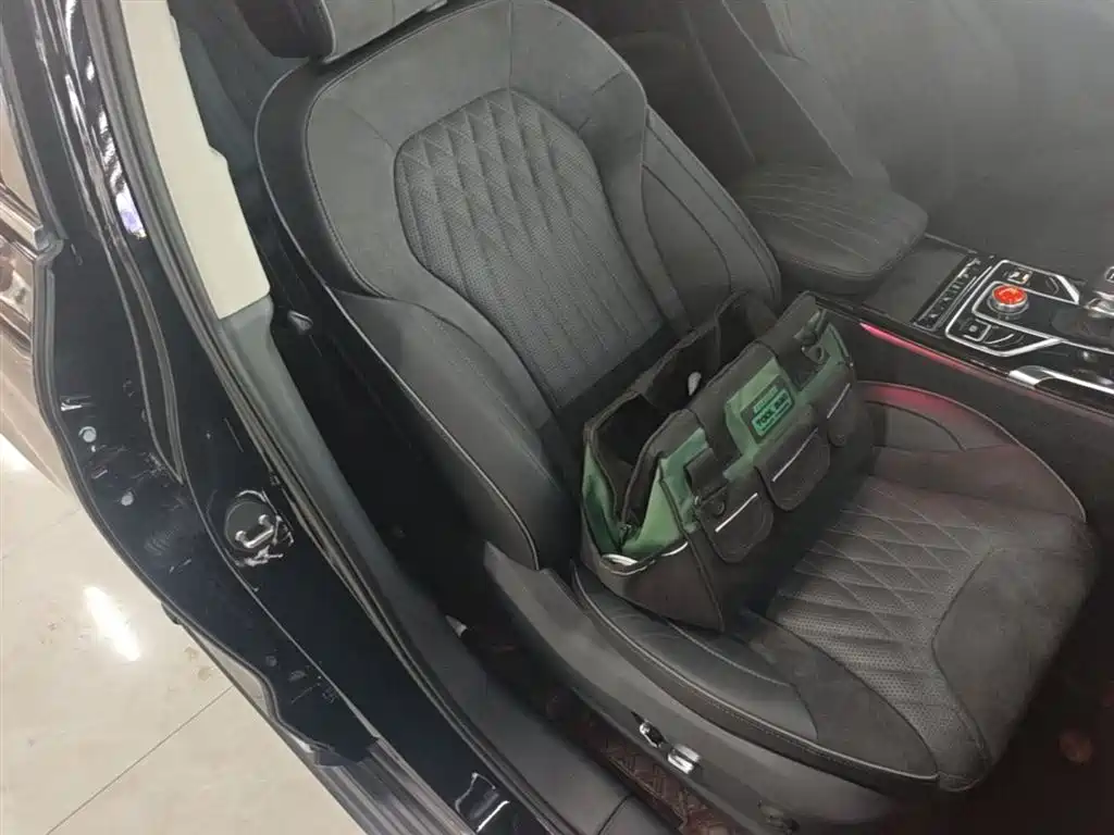 Hongqi HS5 2022 2.0T Smart Connect Premium Edition фото 25