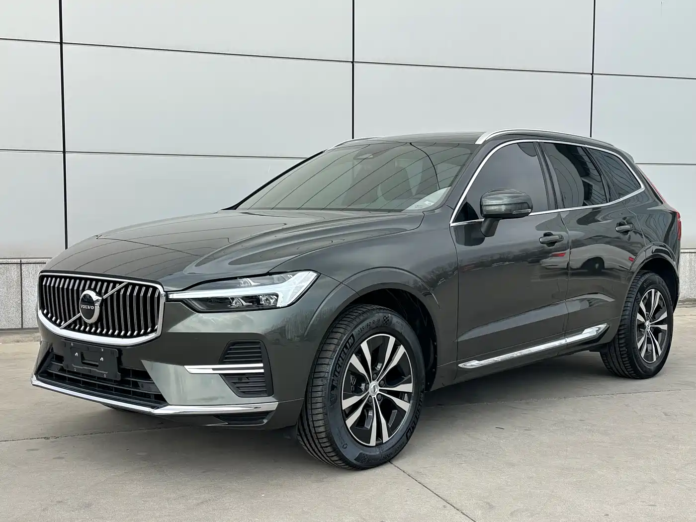 Volvo XC60 2022 B5 AWD R-Design