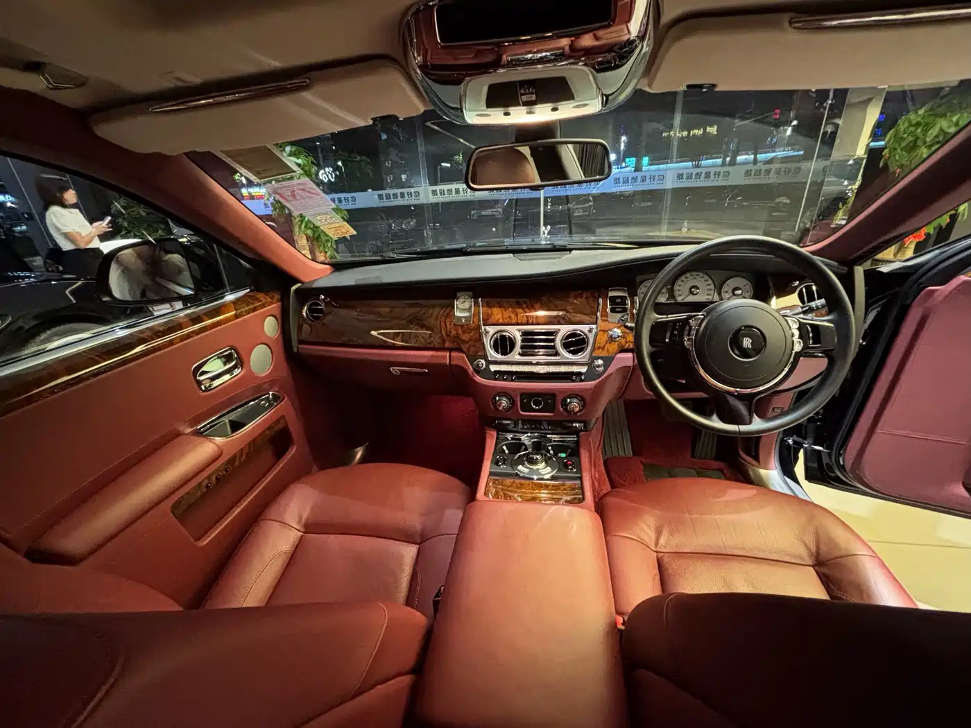 Photo 12 - Rolls-Royce Ghost