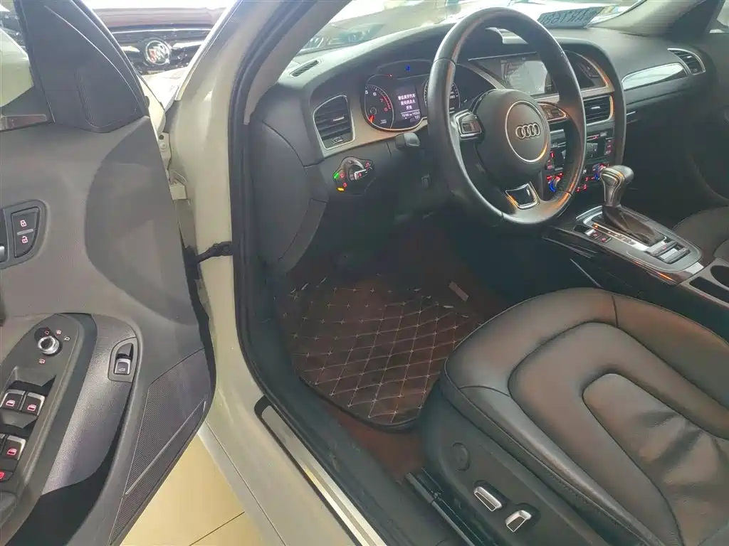 Audi A4L 2015 35 TFSI Auto Comfort фото 12