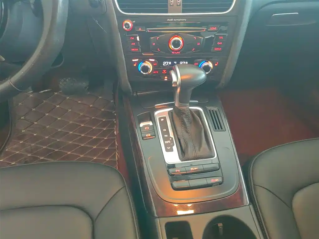 Audi A4L 2015 35 TFSI Auto Comfort фото 10