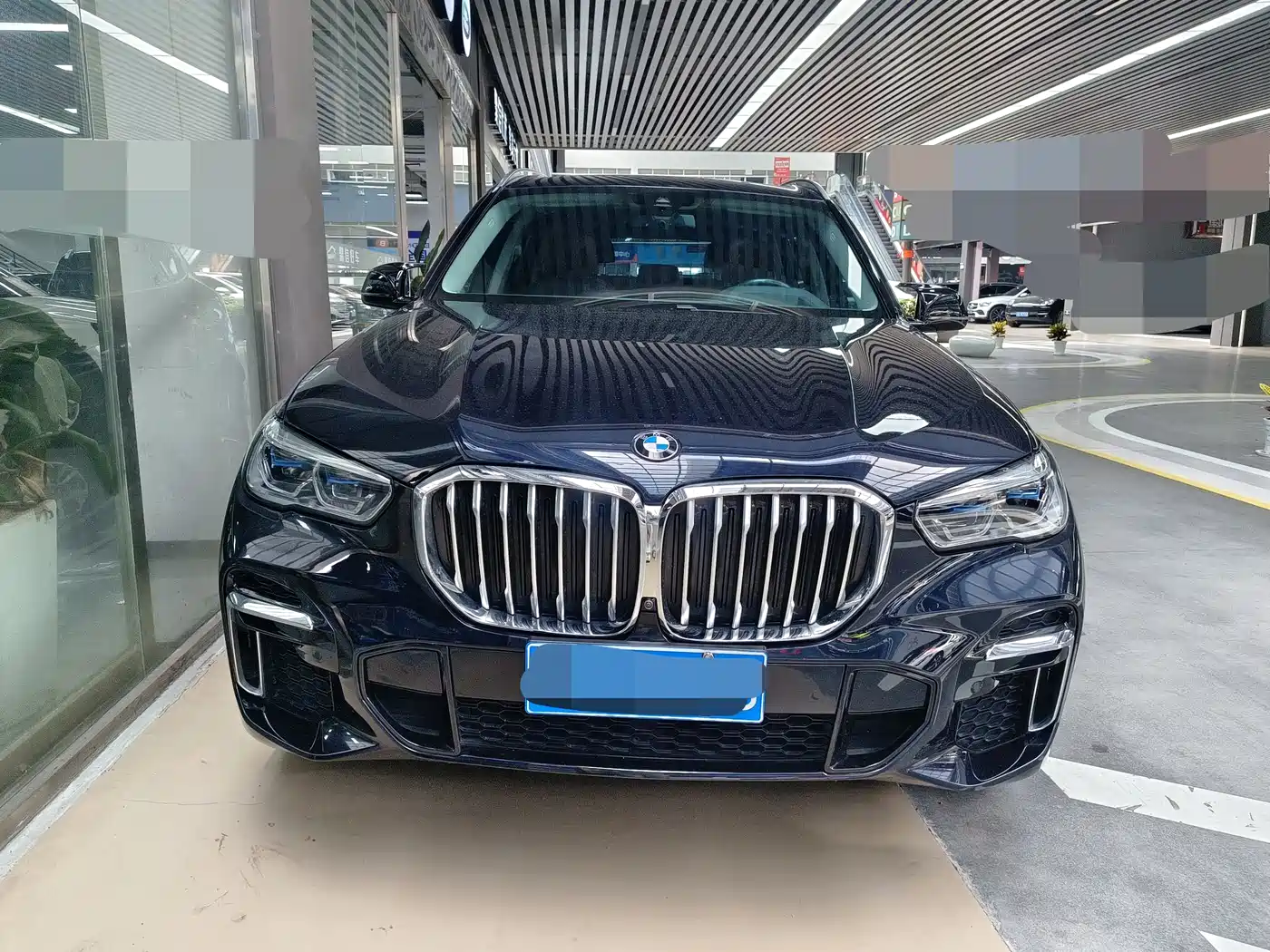 BMW X5 2022 xDrive 30Li Premium M Sport Package фото 2