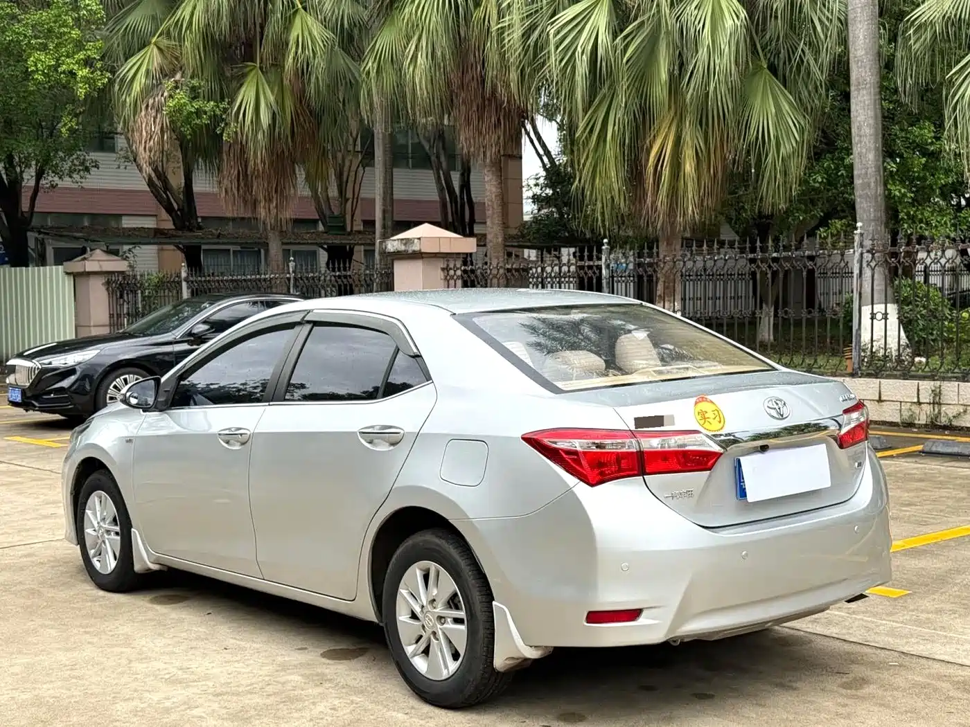 Toyota Corolla 2014 1.6L CVT GL фото 8