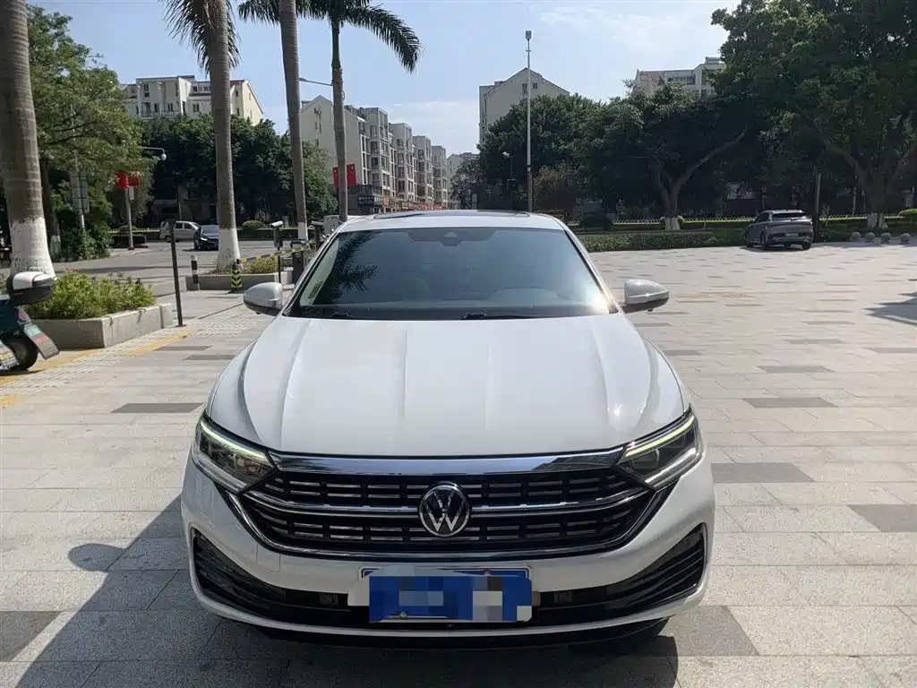 Volkswagen Sagitar 2023 Model Year 200TSI DSG Surpass Edition фото 2