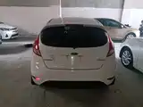 Фото 6 - Ford Fiesta