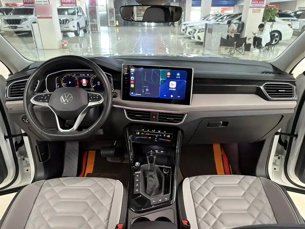 Volkswagen Tayron 2023 330TSI 2WD Luxury Plus Advanced Edition фото 15