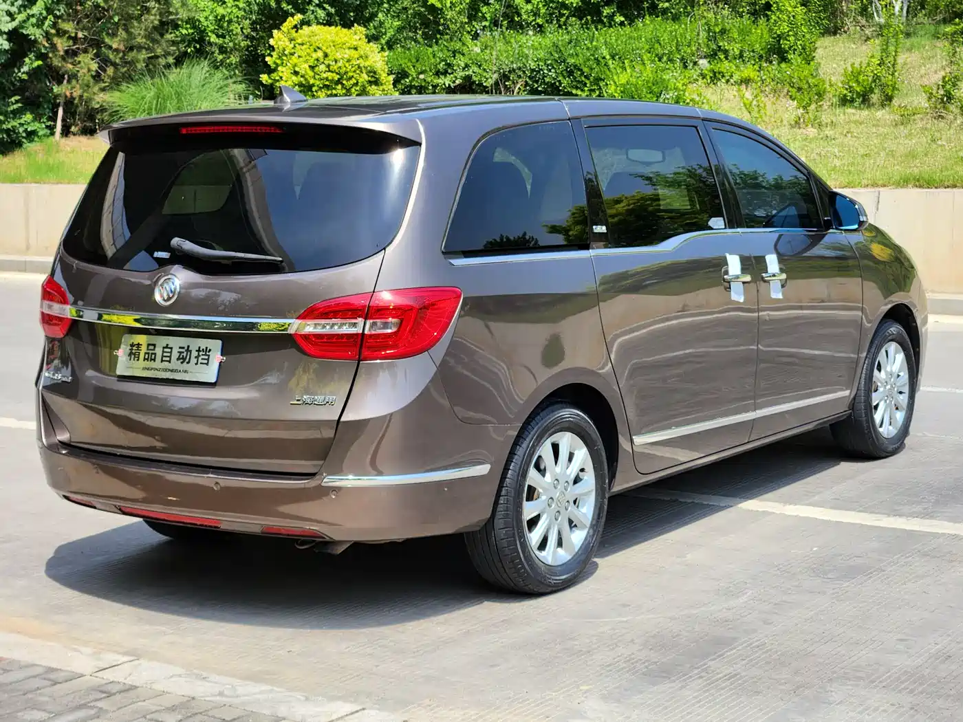 Buick GL8 2015 2.4L Luxury Business Exclusive Edition фото 9