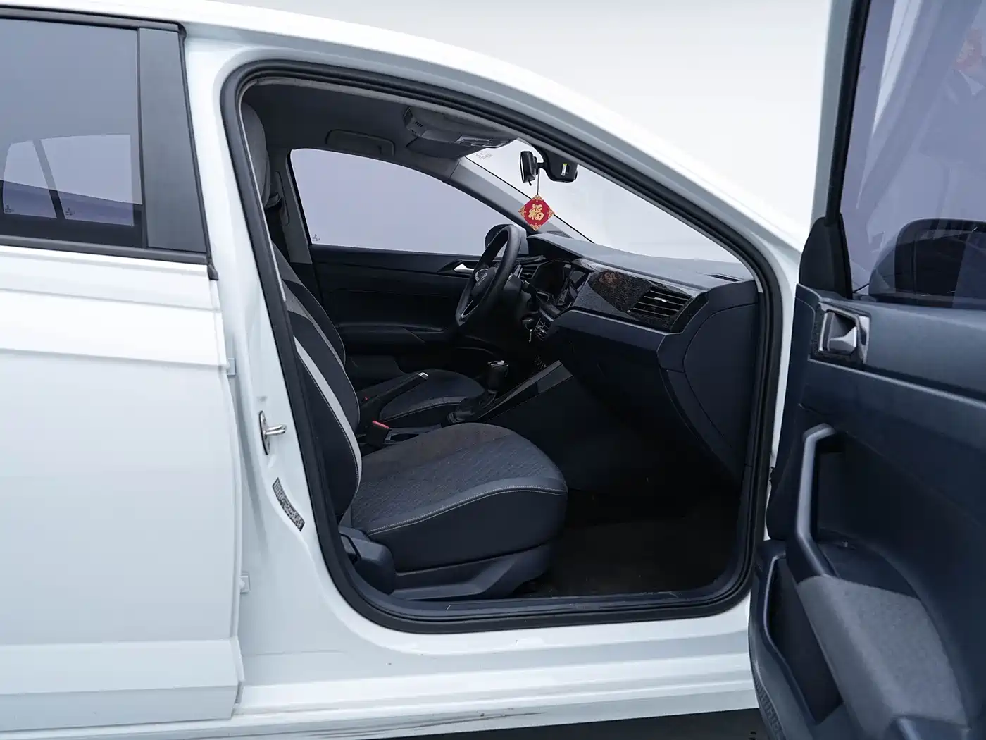 Volkswagen Lavida 2023 Xinrui 1.5L Auto Xinyi Edition фото 12