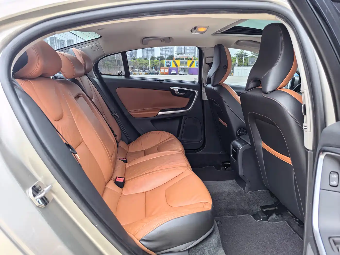 Фото 14 - Volvo S60