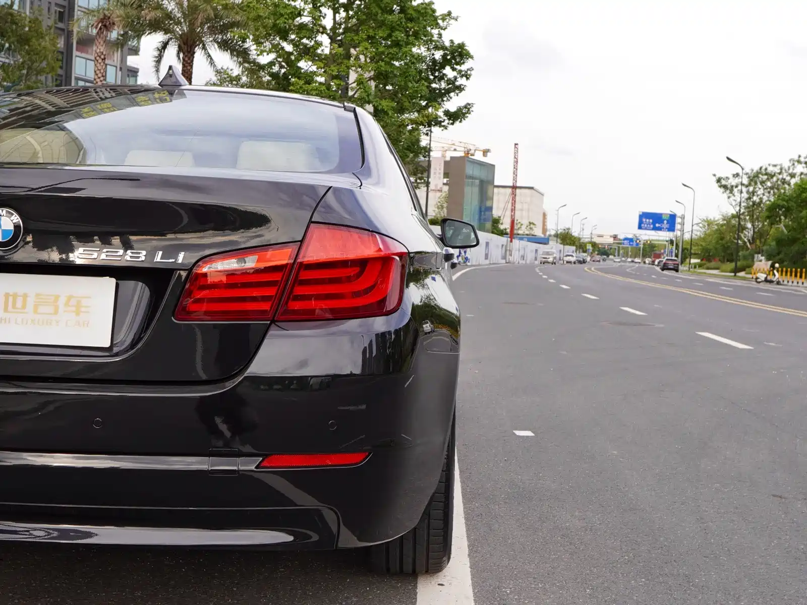 Photo 28 - BMW 5 Series