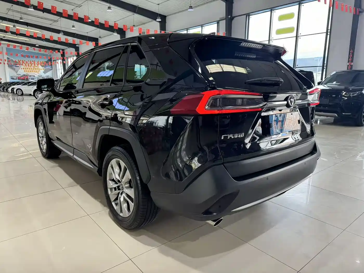 Toyota Wildlander 2022 2.0L CVT AWD Luxury Edition фото 19