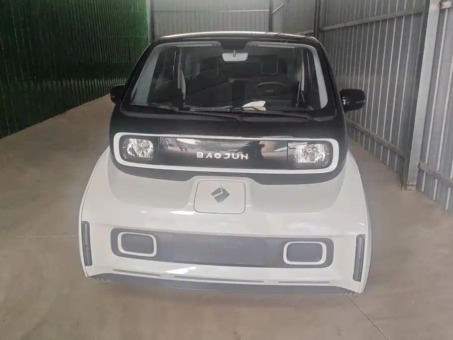 Baojun E300 2020 2020 Plus Stellar Smart Travel Edition
