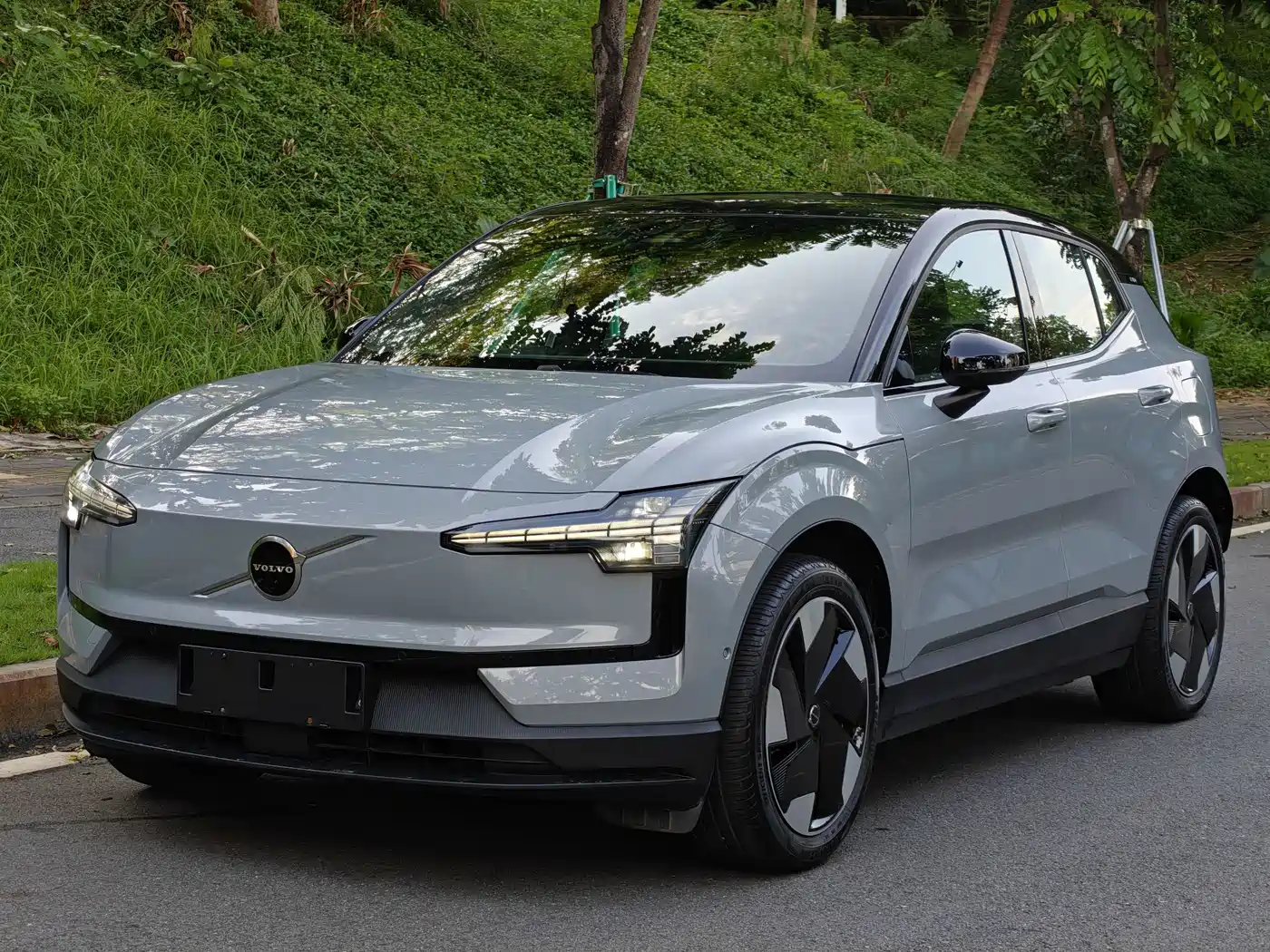 Volvo EX30 2024 2025 RWD Long Range Ultra