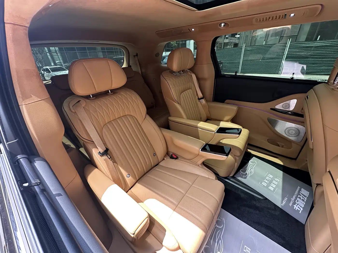 Voyah Auto Voyah Dreamer 2025 PHEV AWD Flagship Kunpeng Edition фото 15