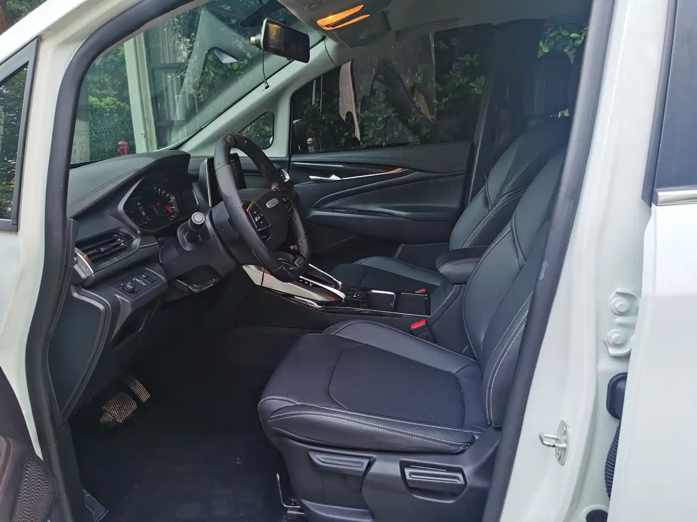 SAIC Maxus Maxus G50 2019 1.5T Automatic Elite Edition China VI фото 8