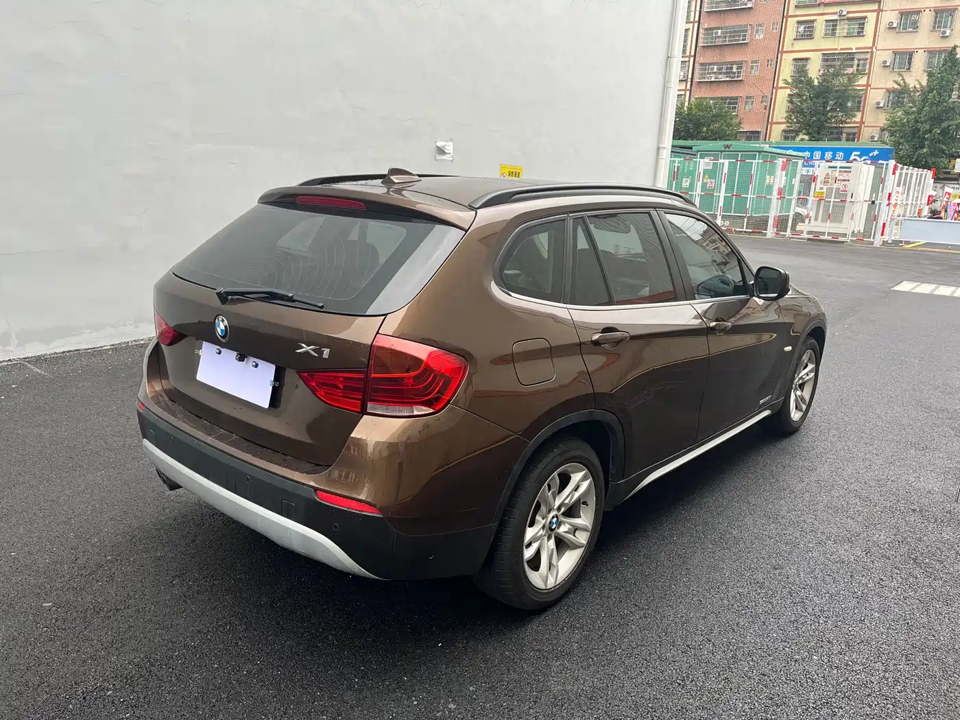 BMW X1 2012 sDrive20i Leading Model фото 9