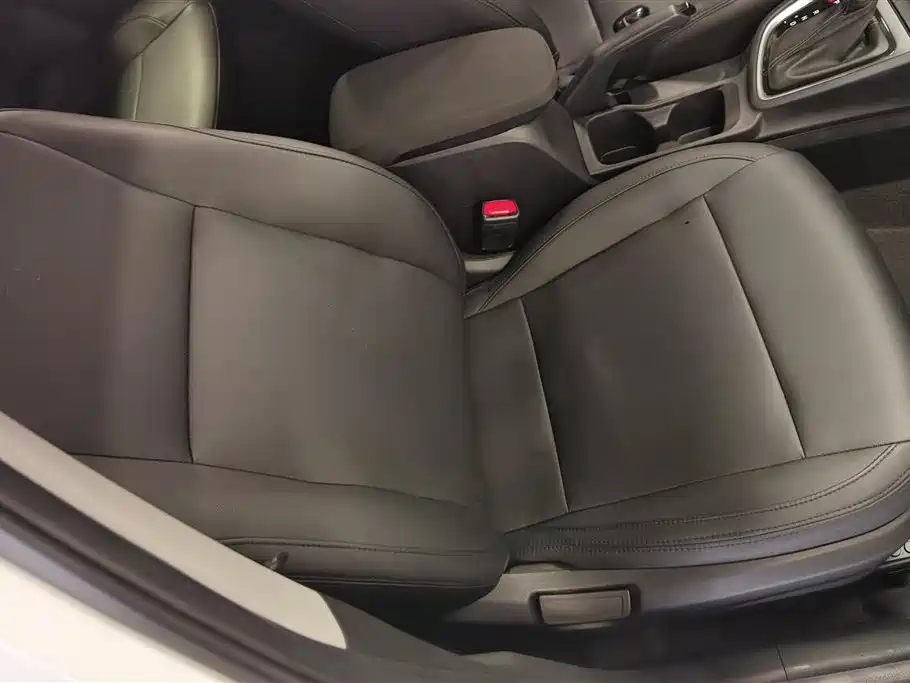 Hyundai Elantra 2020 1.6L Auto GL Pleasing Edition фото 8