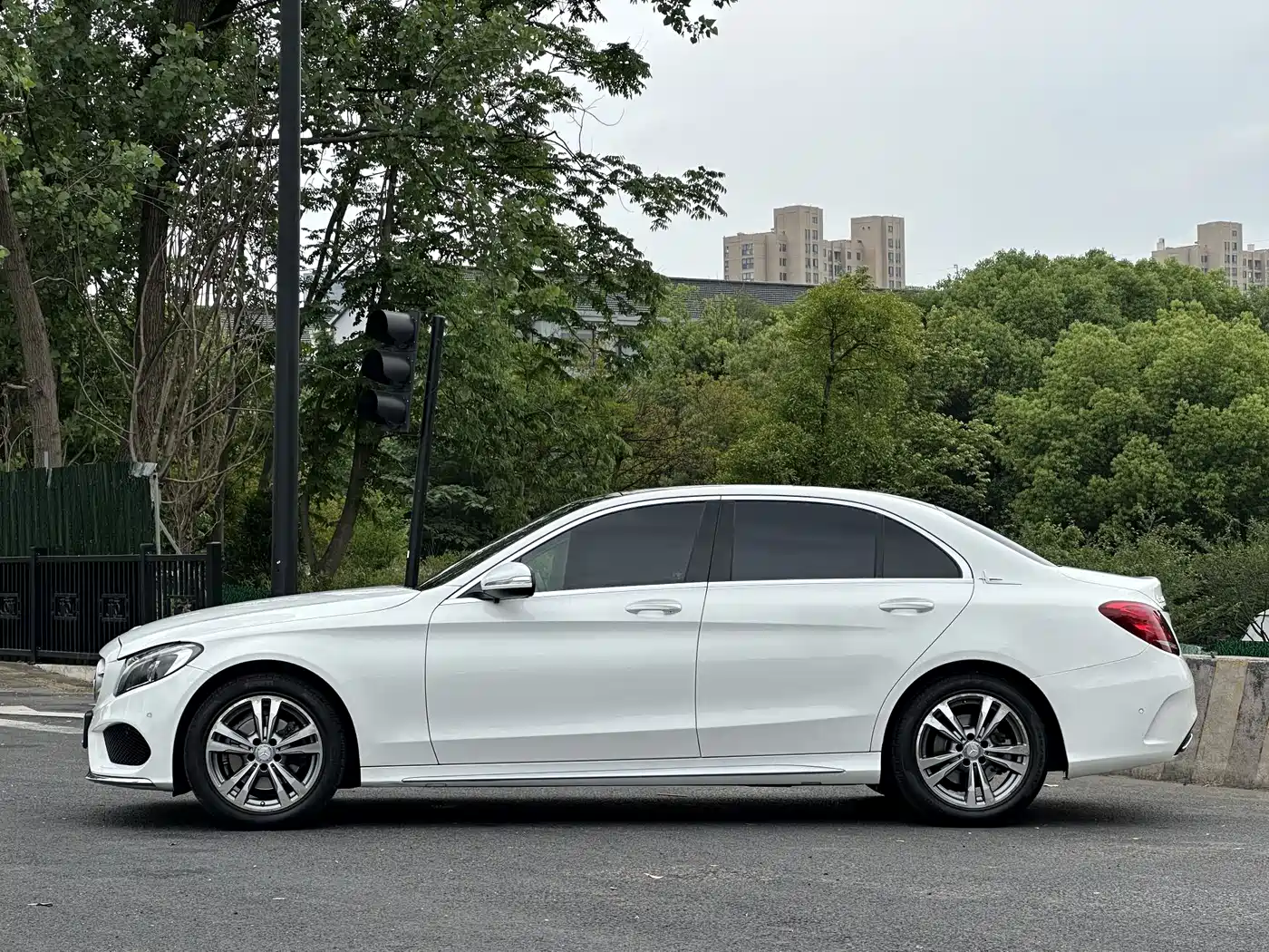 Mercedes-Benz C-Class 2016 C 200 L Sport фото 4