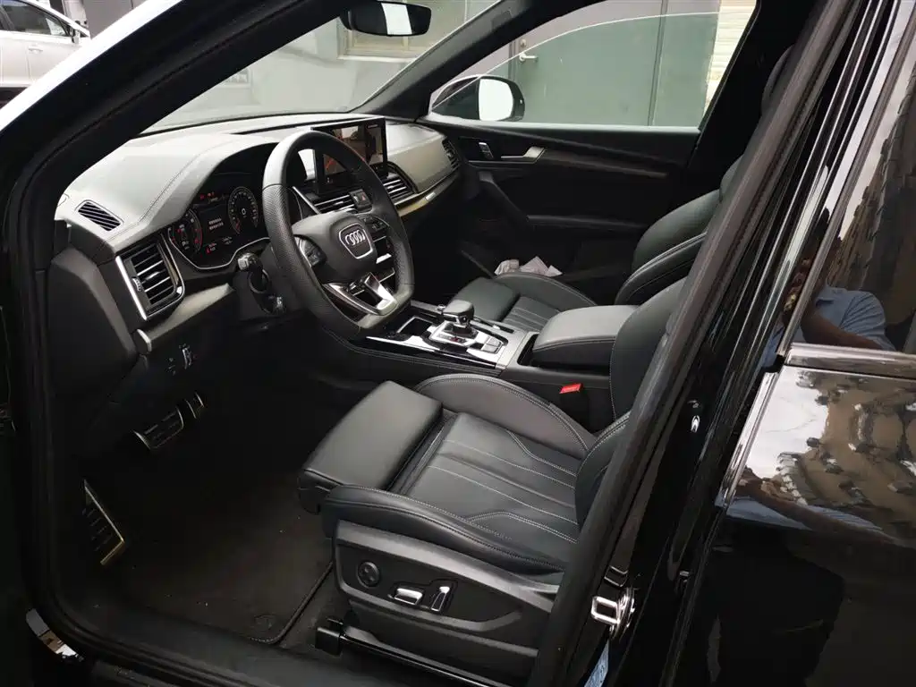 Audi Q5L 2025 45 TFSI Luxury Dynamic фото 7