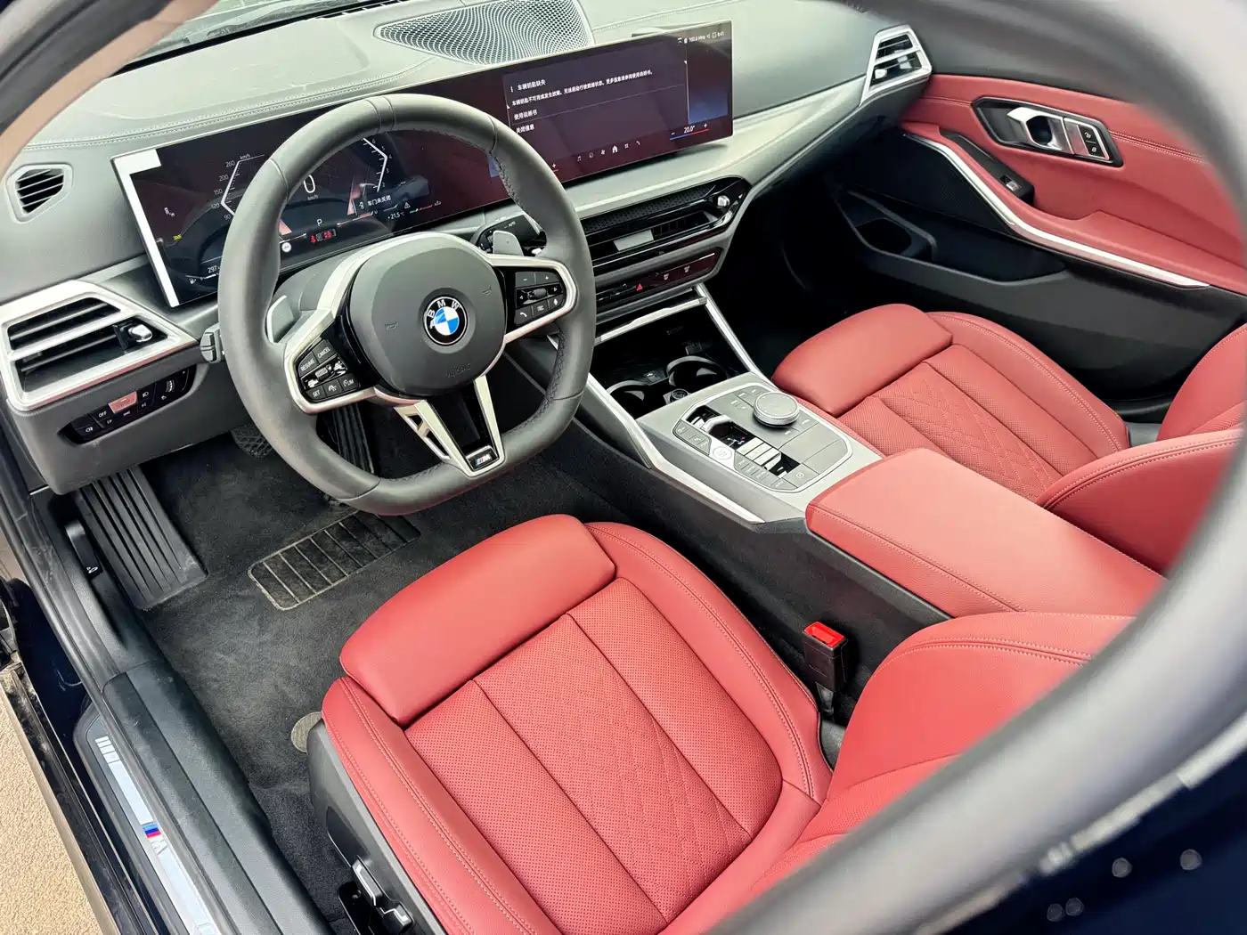 BMW 3 Series 2025 325i M Sport Package фото 9
