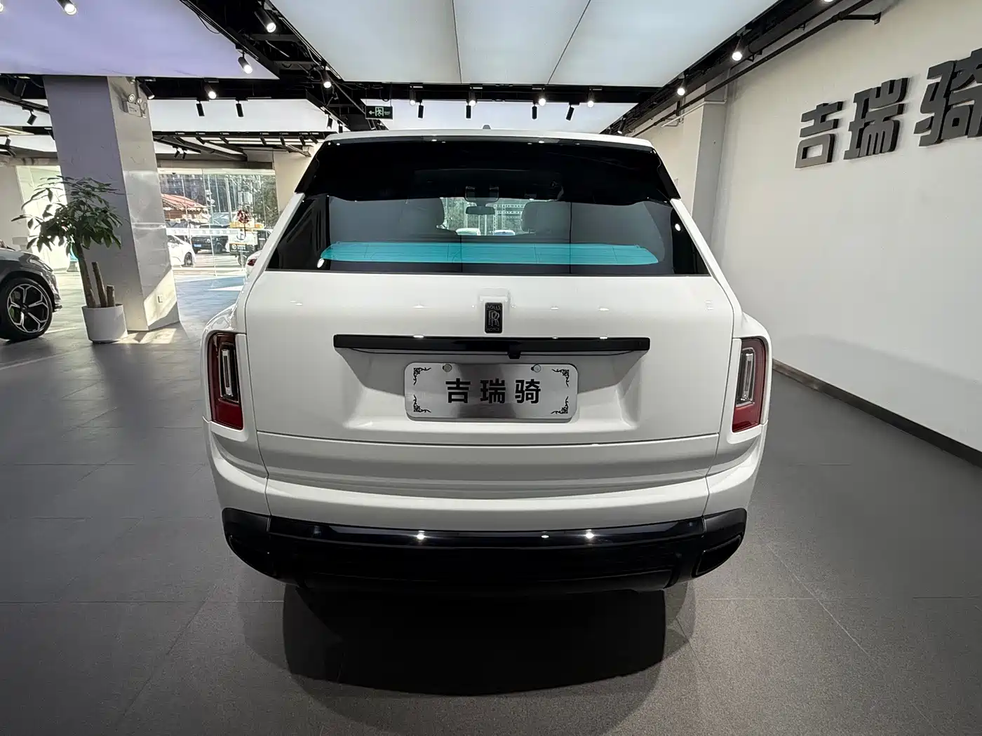 ROLLS-ROYCE CULLINAN