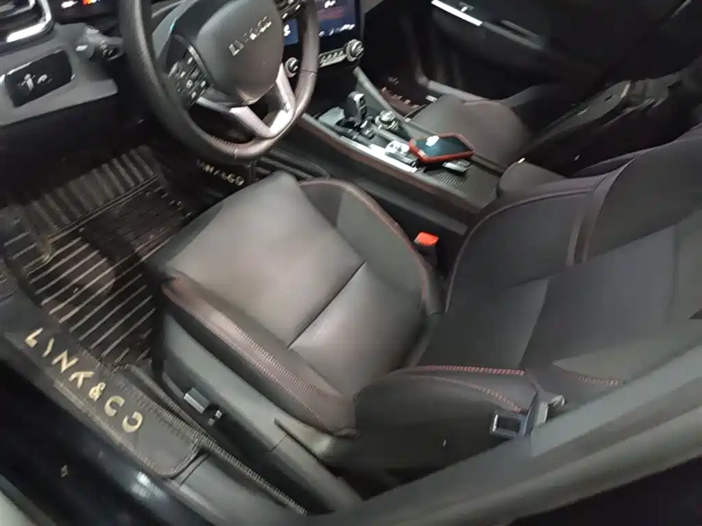 Lynk & Co 03 2019 2.0TD Auto Power Version фото 15