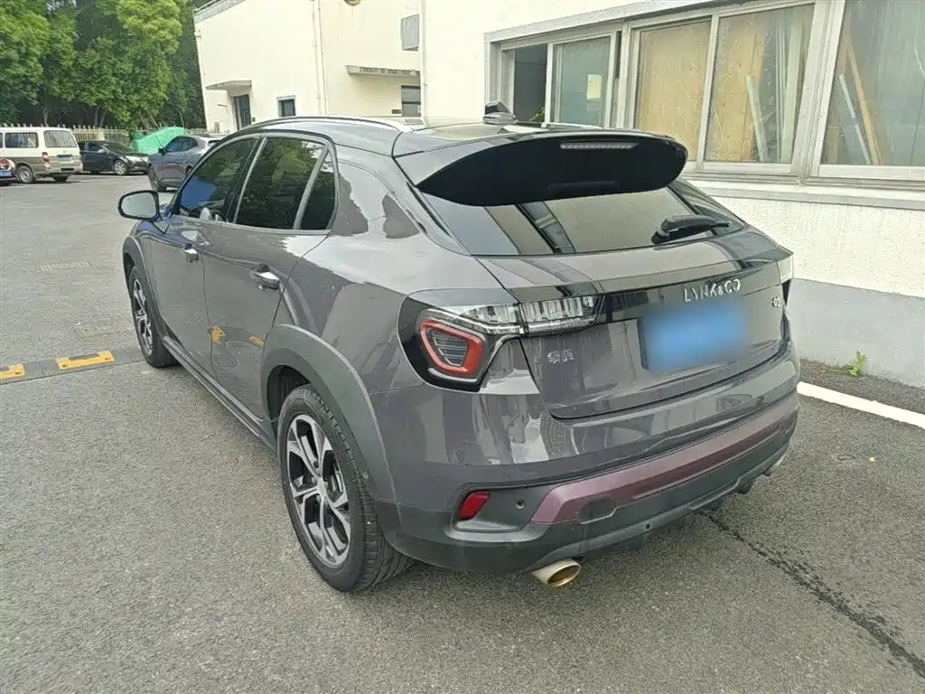 Lynk & Co 02 2020 1.5T DCT 2WD Shine Pro Edition фото 5