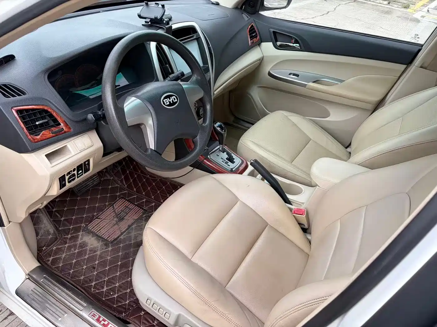 BYD F3 2014 2014 1.5L Automatic Luxury