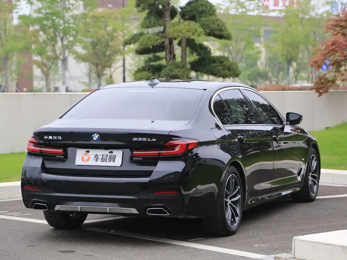 BMW 5 Series New Energy 2021 535Le Pioneer Edition M Sport Package фото 23