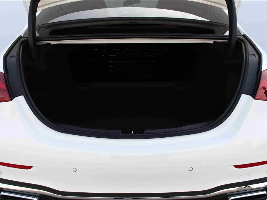 Mercedes-Benz C-Class 2023 C 260 L Sport фото 6