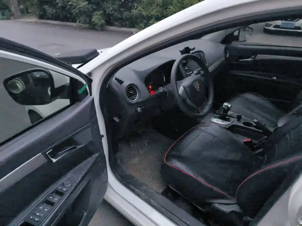 Roewe 350 2015 2015 Model 1.5L Automatic Premium Edition