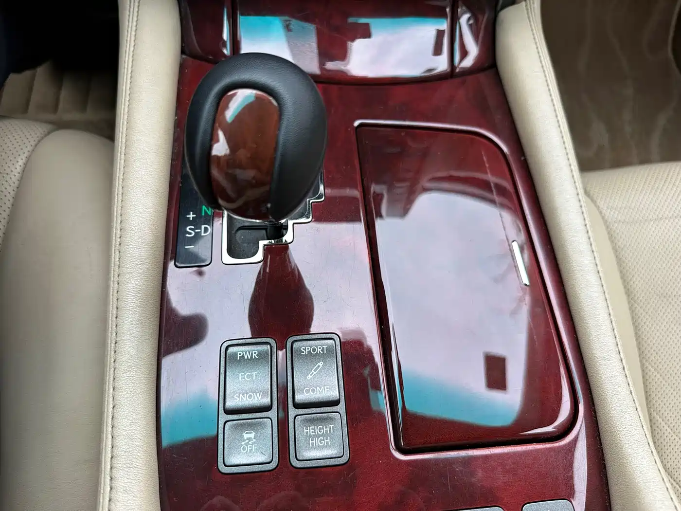 Фото 22 - Lexus LS