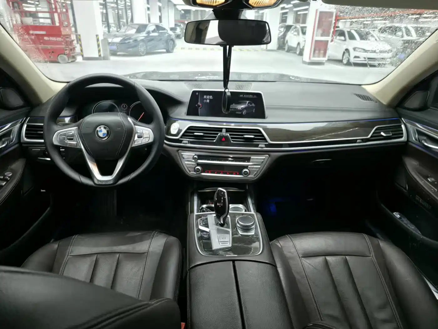 BMW 7 Series 2016 730Li Leading фото 5