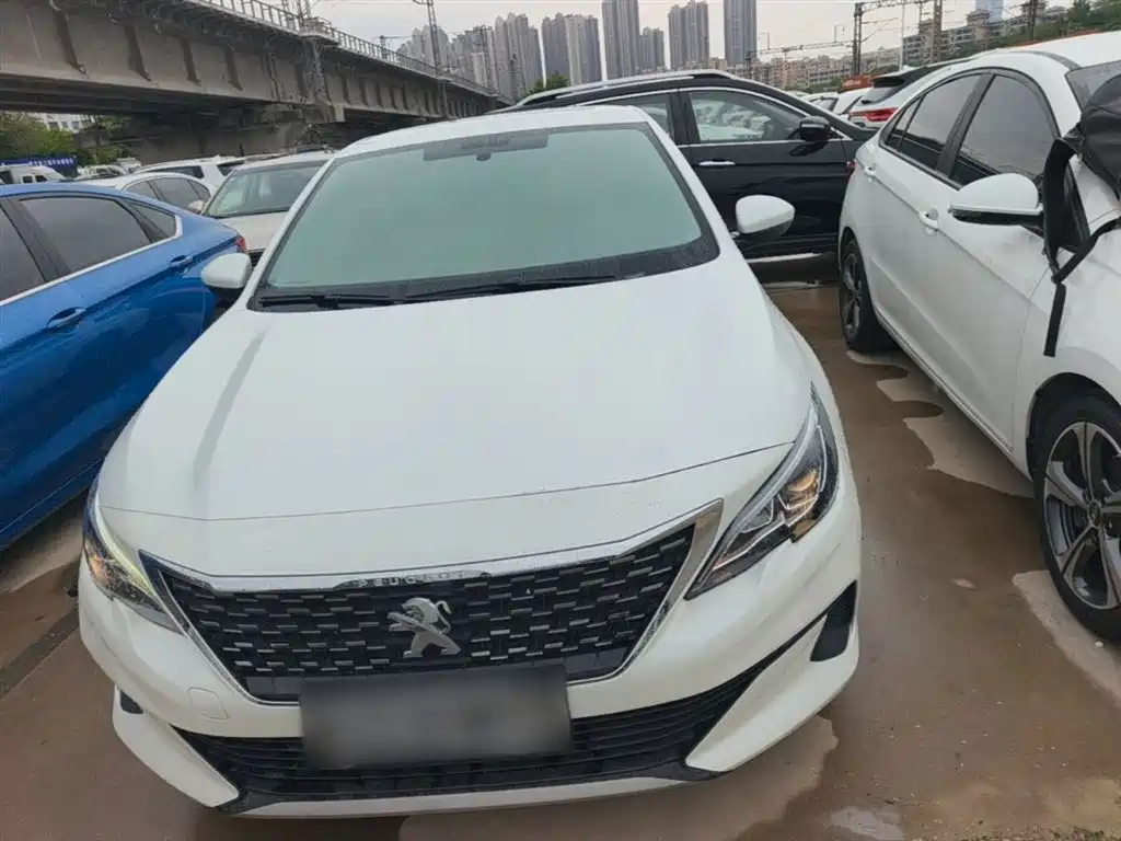 Peugeot 408 2020 230THP 10th Anniversary Premium Edition фото 3