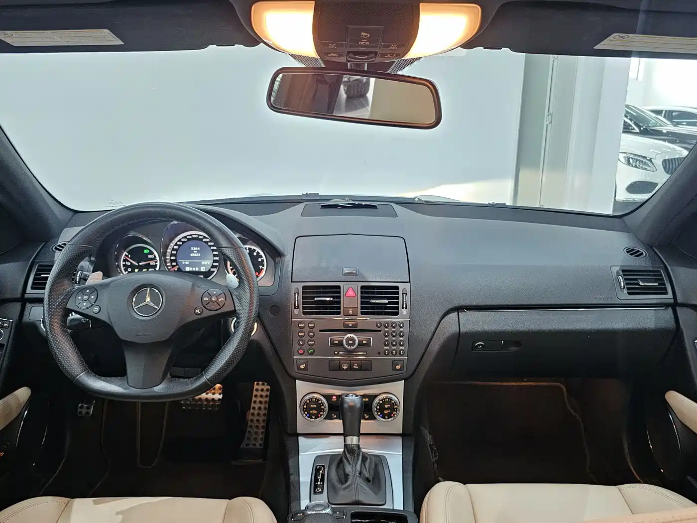 Mercedes-Benz C-Class AMG 2009 AMG C 63 Dynamic фото 11