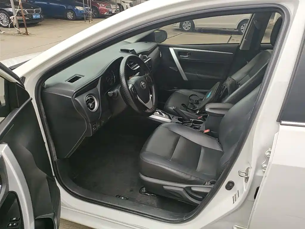 Toyota Corolla 2017 Facelift 1.2T S-CVT GL-i фото 15