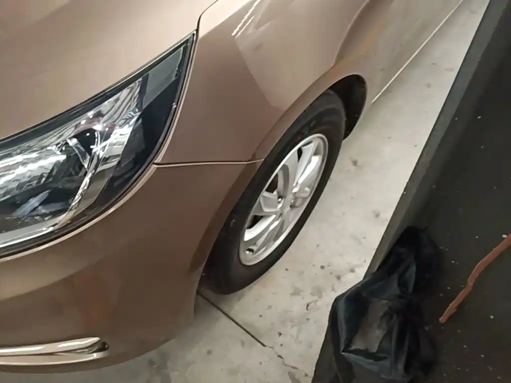 Kia K2 2017 2015 Sedan 1.4L AT GLS