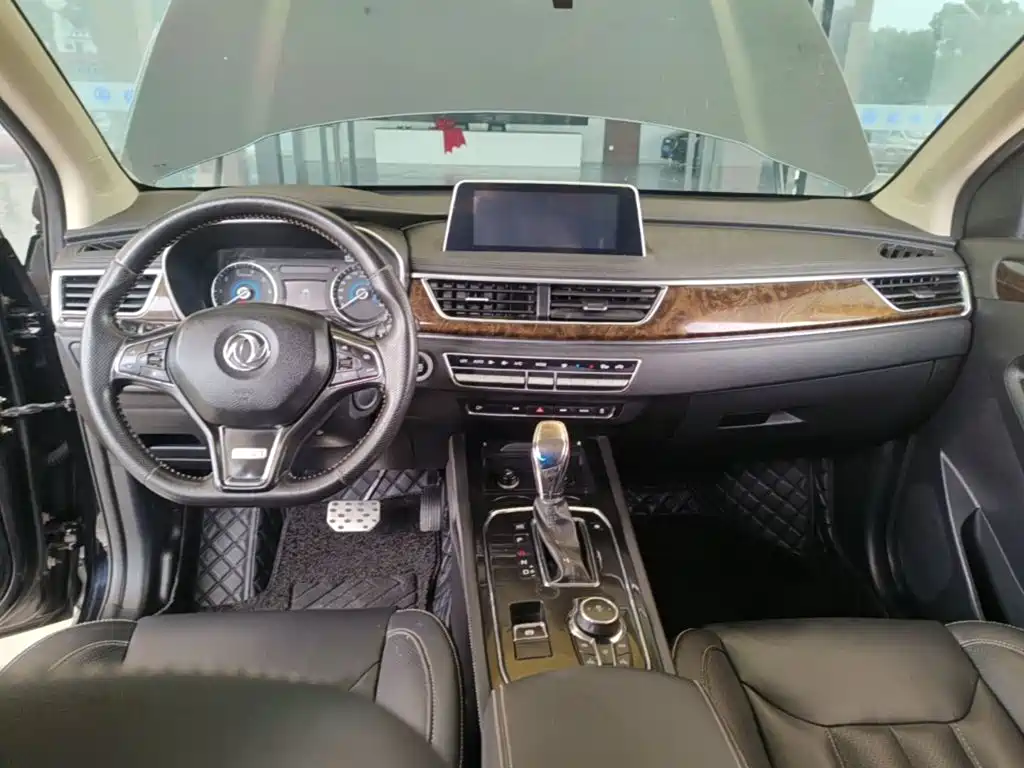 Dongfeng Fengguang Fengguang 580 2019 2018 1.5T CVT Luxury