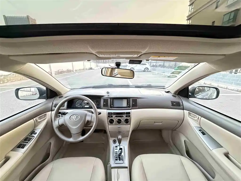 Toyota Corolla 2011 1.6L Automatic Luxury Edition фото 10