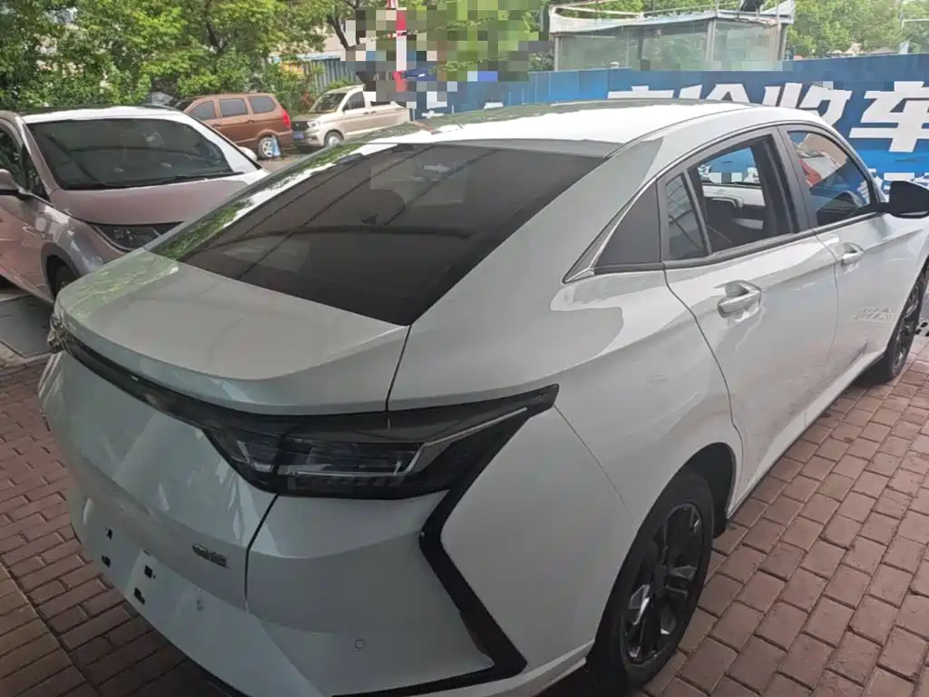 Dongfeng Aeolus Yixuan 2025 2025 1.5L Auto Luxury