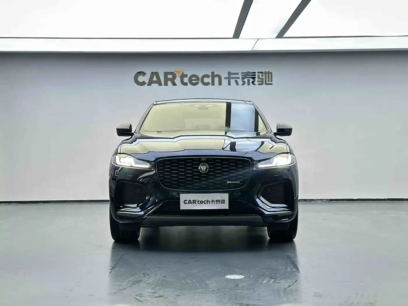 Jaguar F-PACE 2021 340PS R-Dynamic SE фото 4