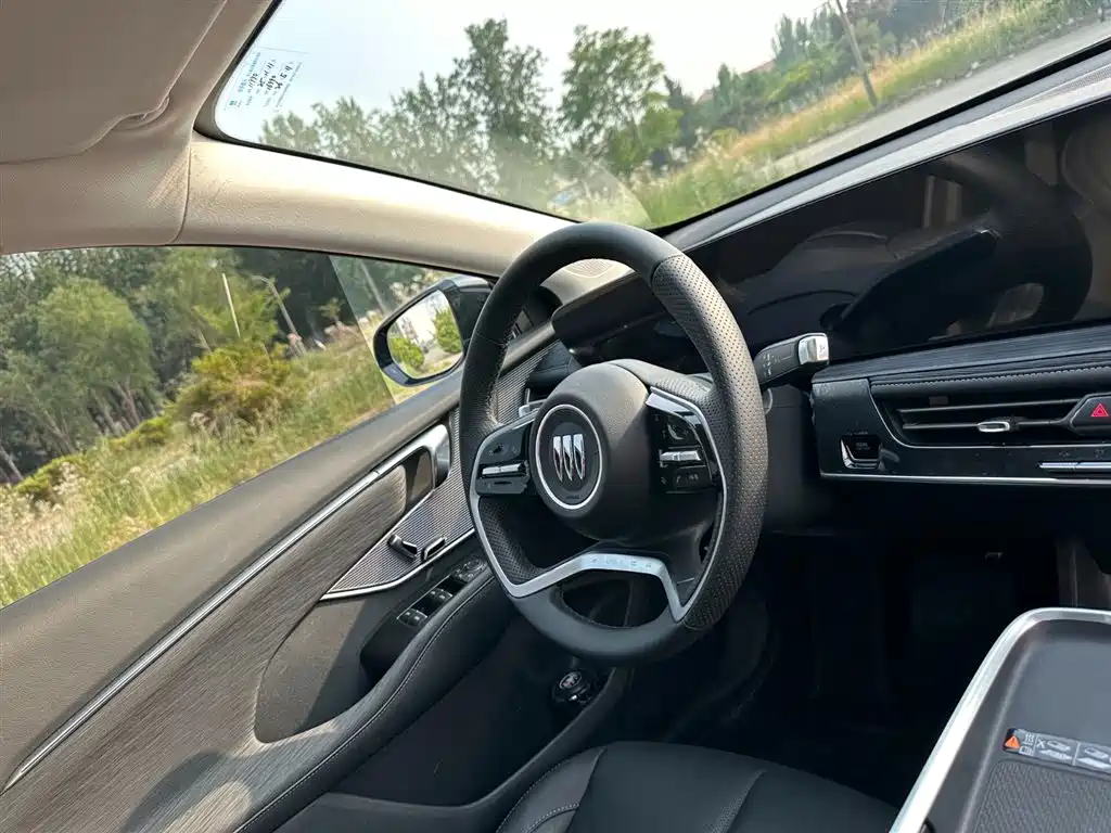 BUICK LACROSSE