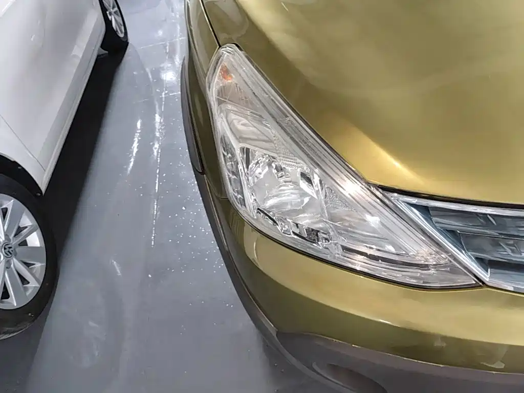 Nissan Livina 2014 2013 Sporty 1.6XV CVT Luxury