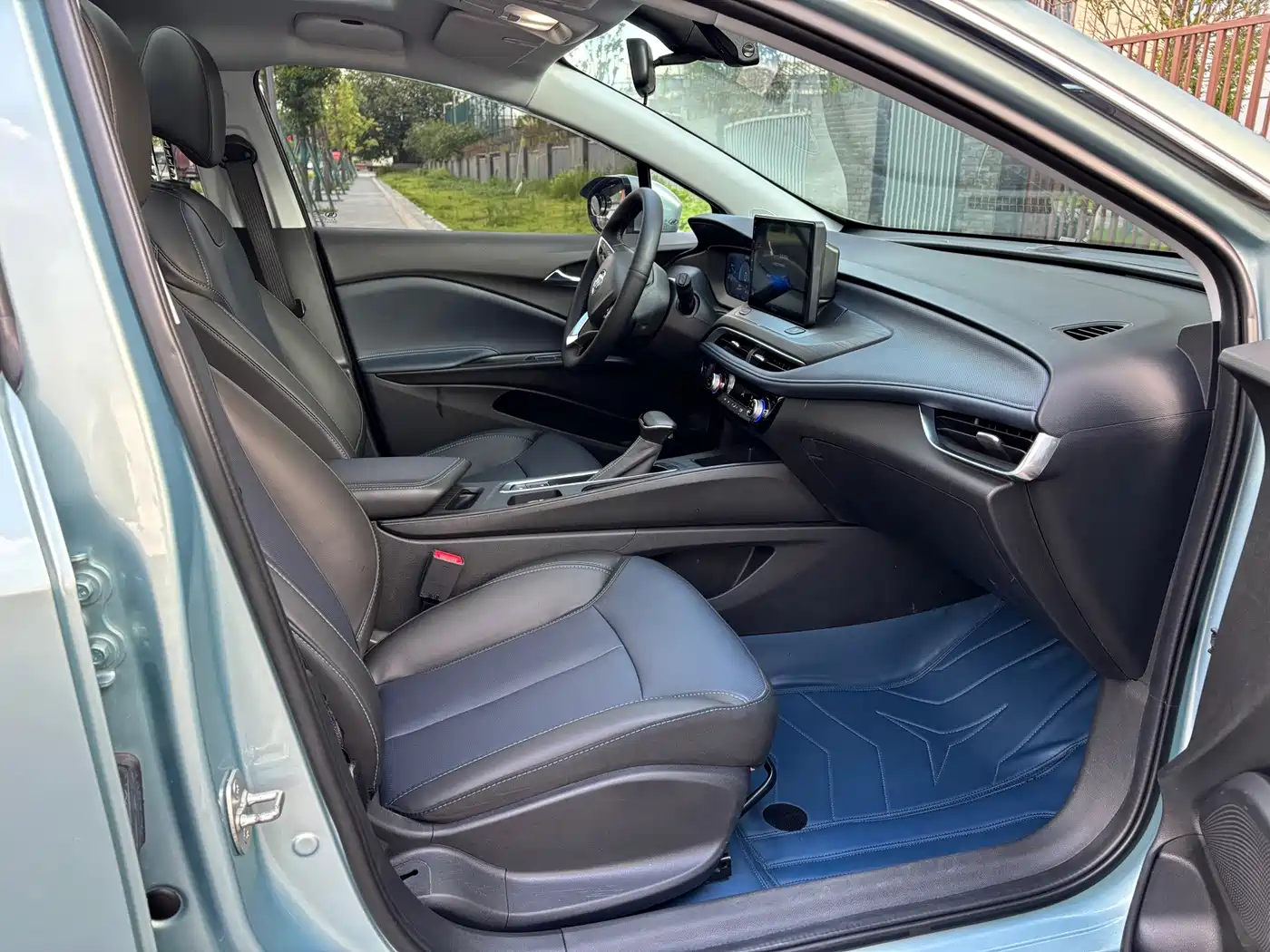 Photo 7 - Buick Velite 6